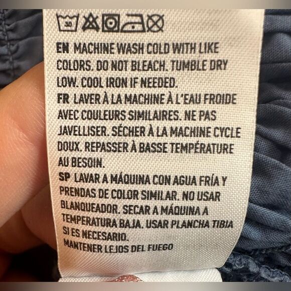 American Eagle Women Size Medium Blue Smocked Lace Up Adjustable Strap Crop Top - Picture 13 of 13